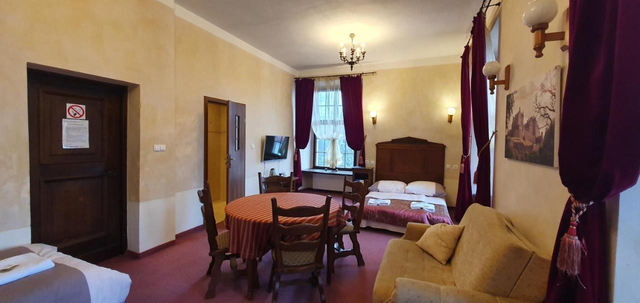 Hotel Zamek Miedzylesie Habitación foto