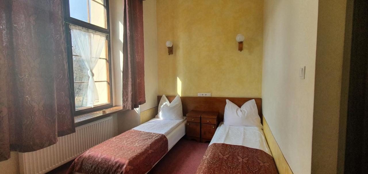 Hotel Zamek Miedzylesie Habitación foto